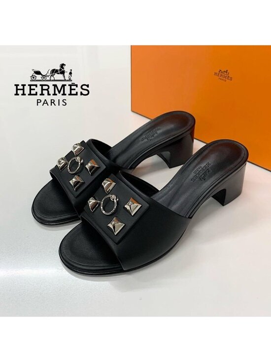 Hermes Shoes - Hermes Dreamy Leather Collier Chien Sandals Black
